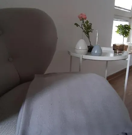 Gaestezimmer Gemuetlich Und Modern Fuer 1-2 Personen Проживание в семье *