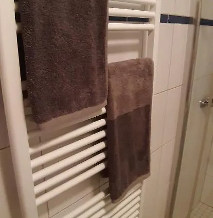 Gaestezimmer Gemuetlich Und Modern Fuer 1-2 Personen