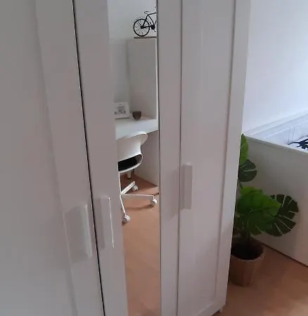 Gaestezimmer Gemuetlich Und Modern Fuer 1-2 Personen